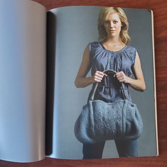 Ella Rae Felted Bags Pattern Book 2 - Picture 10 of 16